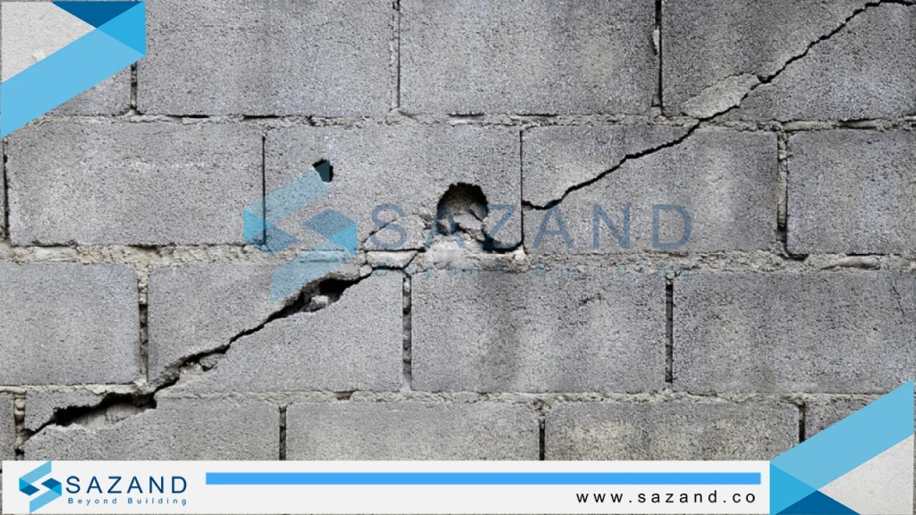 ترک مورب دیوار 